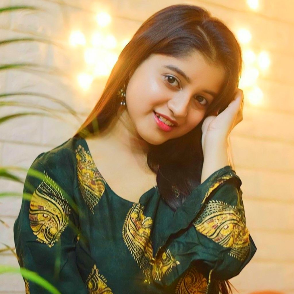 Cute Girl Dp, गर्ल्स डीपी