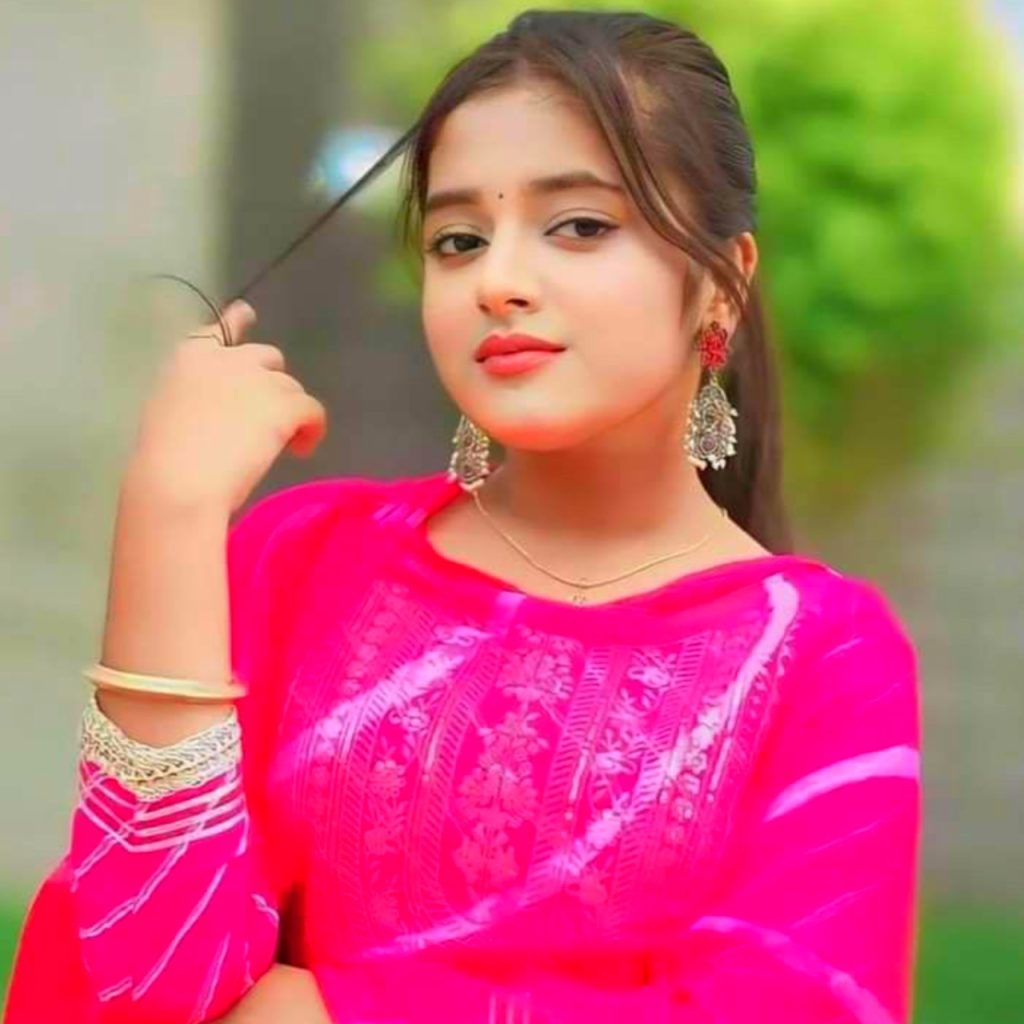 Cute Girl Pic, Ladki Ke Dp