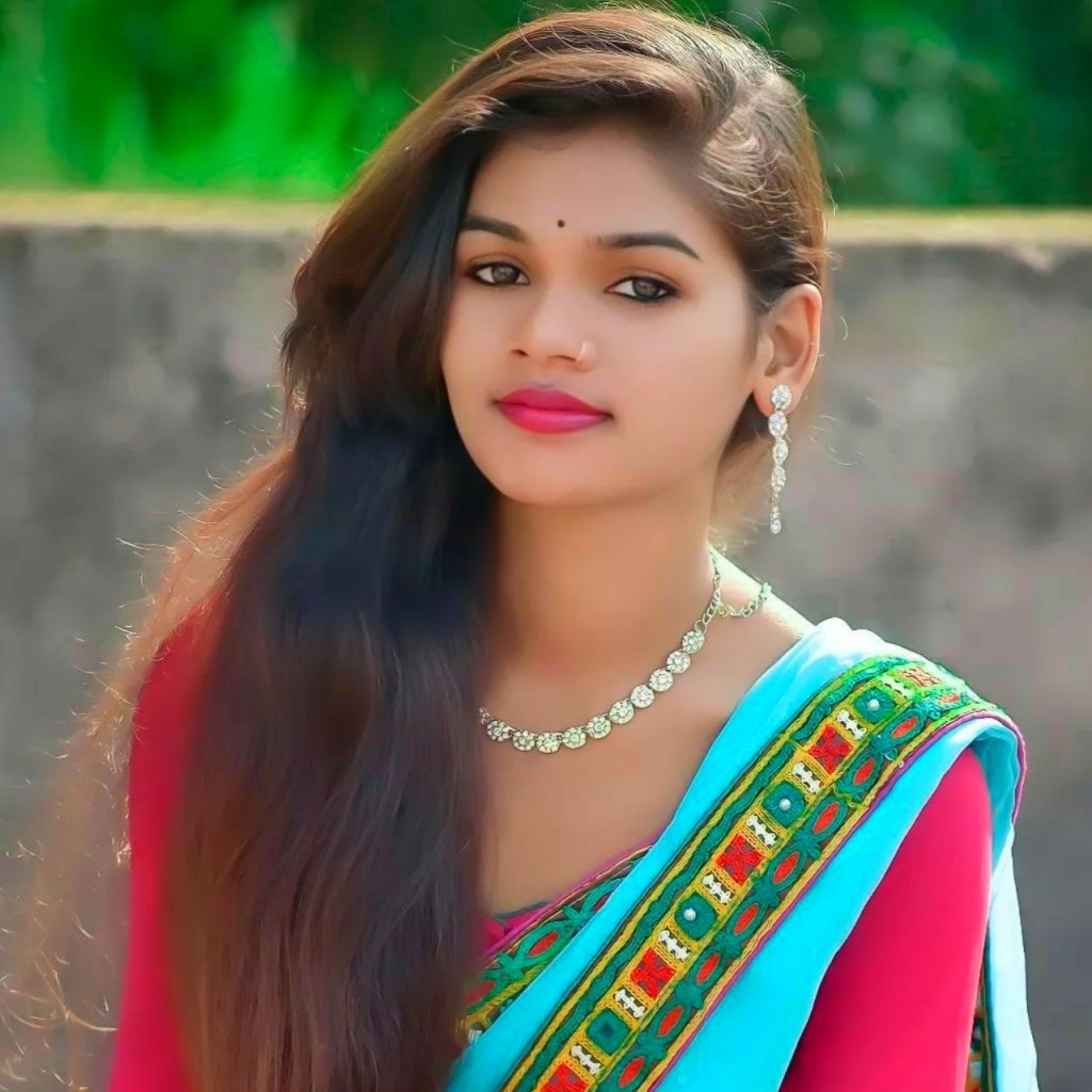 Cute Ladki Ki Photo