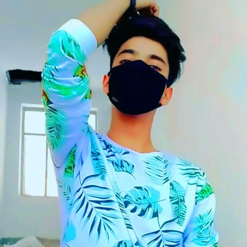 Korean Boy Pic With Mask