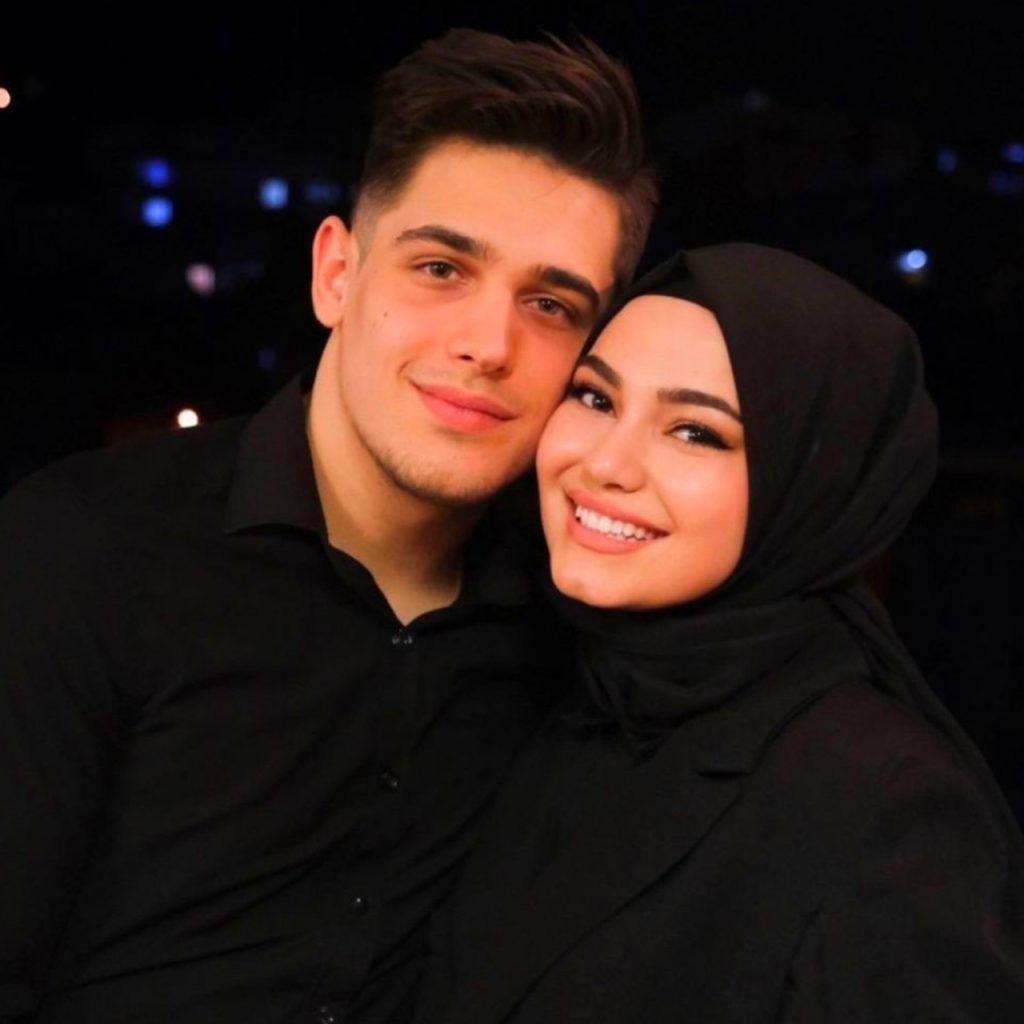 Muslim Couple Hd Images