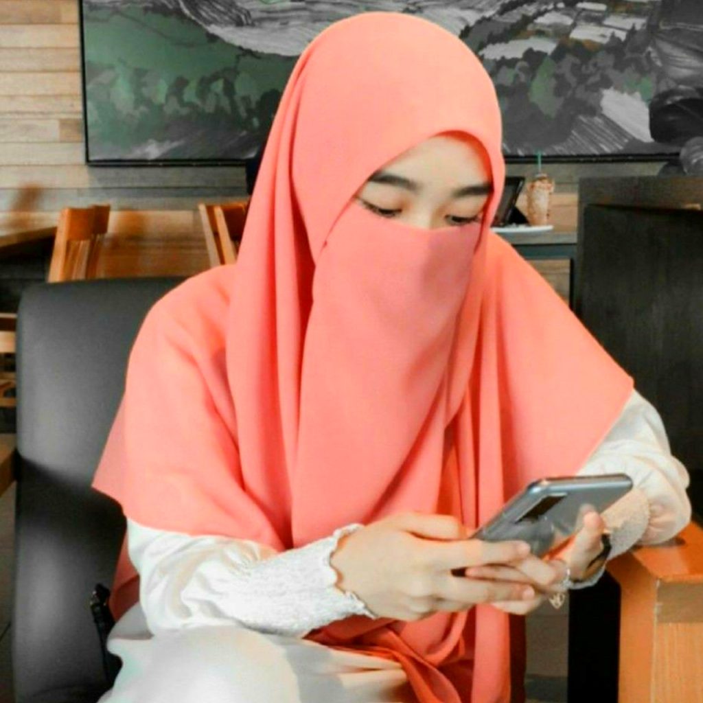 Muslim Girl Pic Simple Hijab